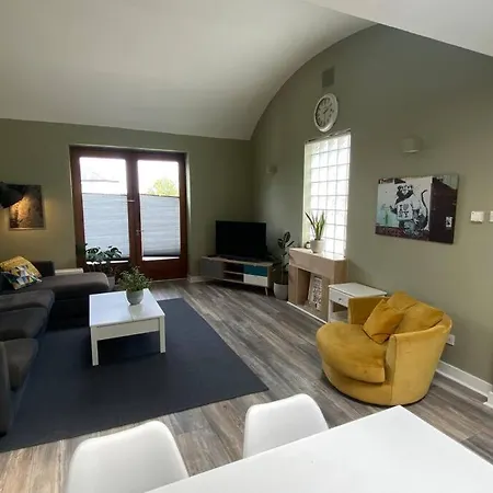 The Stillorgan Village 都柏林