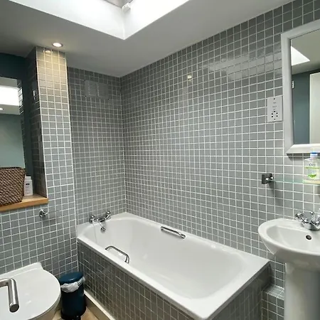 The Stillorgan Village * 都柏林